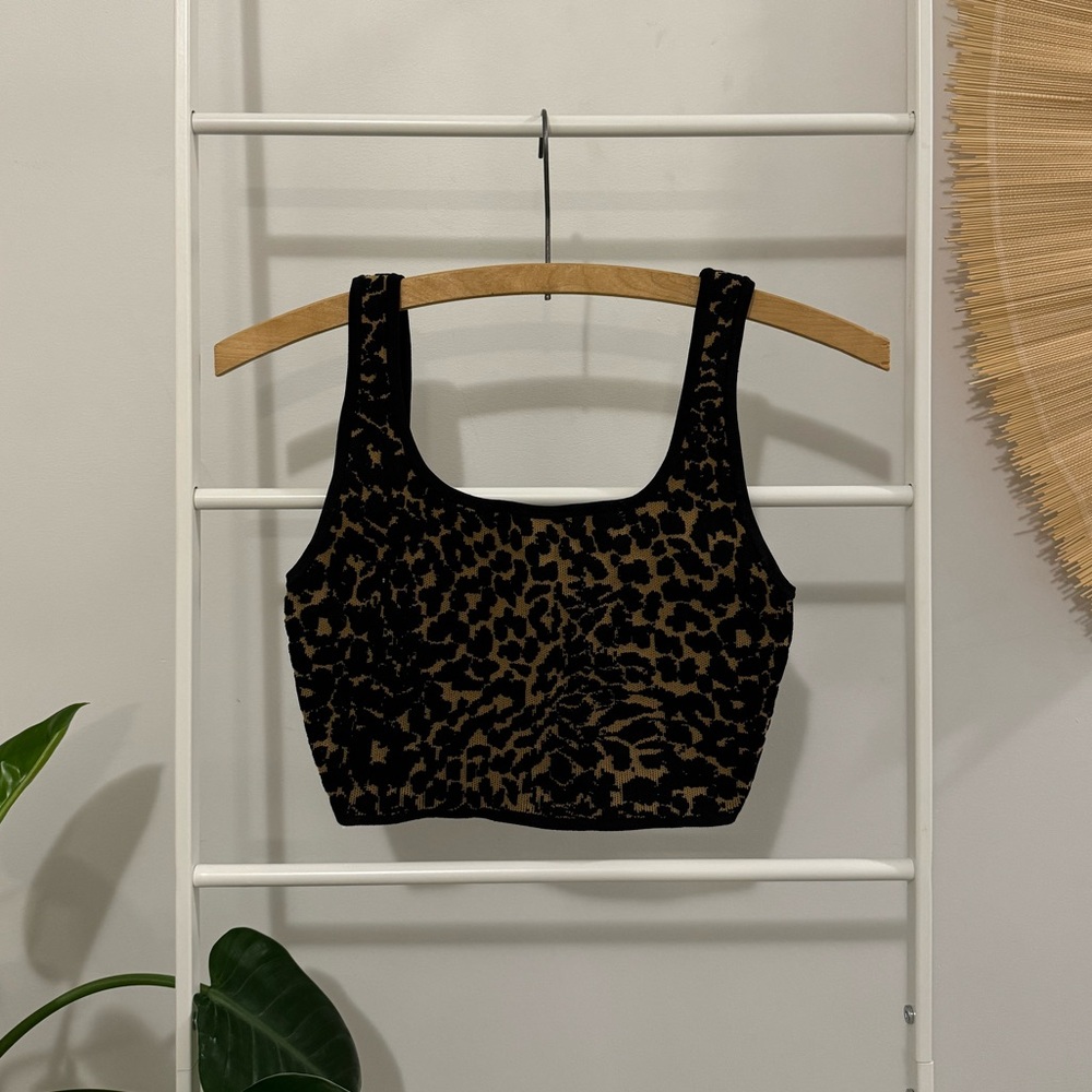 Babaton (Aritzia) Arjun Sculpt Knit Leopard Cropped Tank
